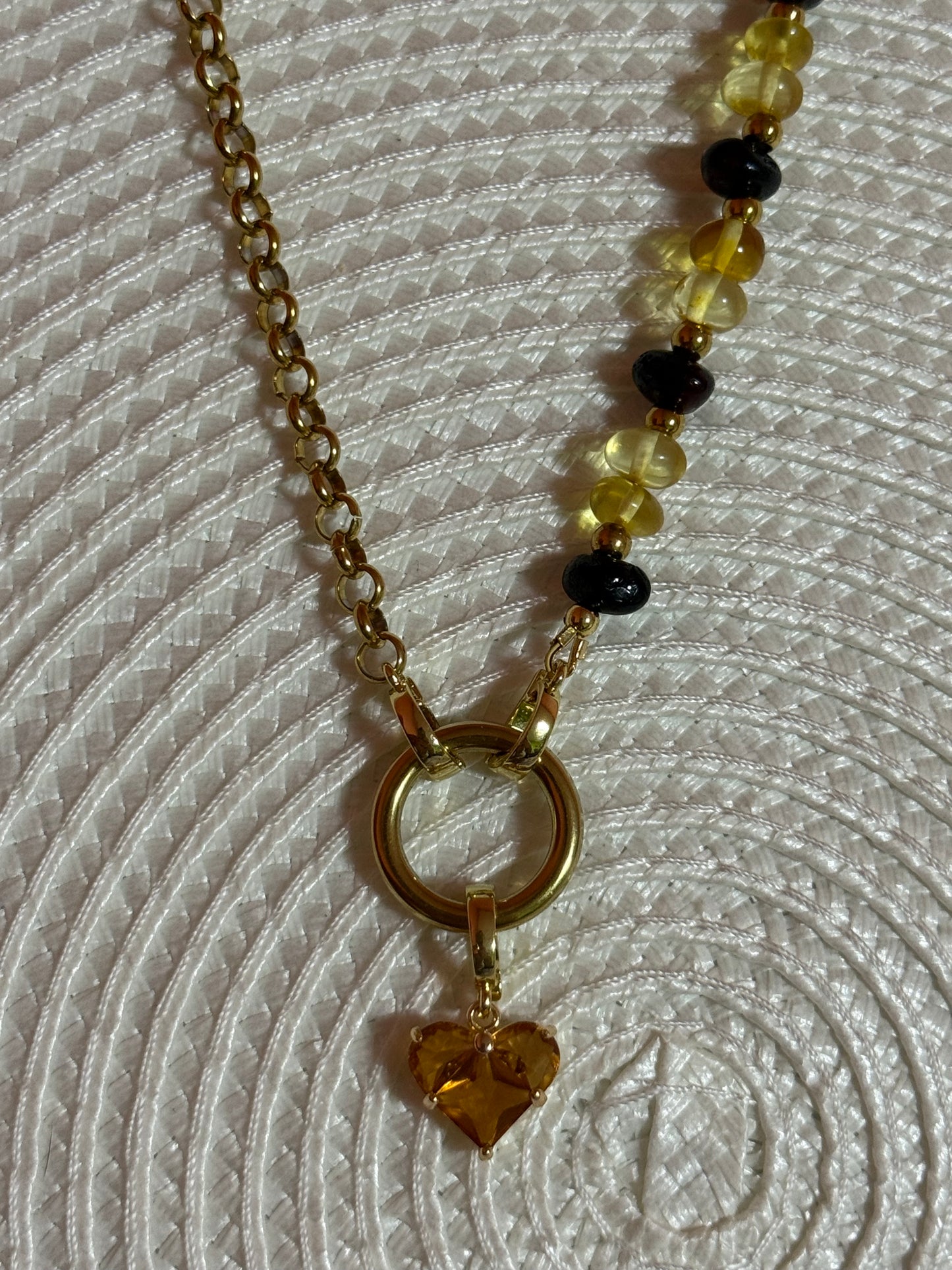 “Lemonade” grandinėlė