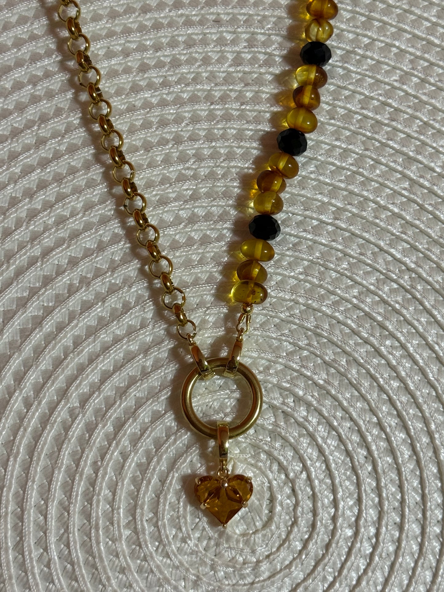 “Rock” grandinėlė