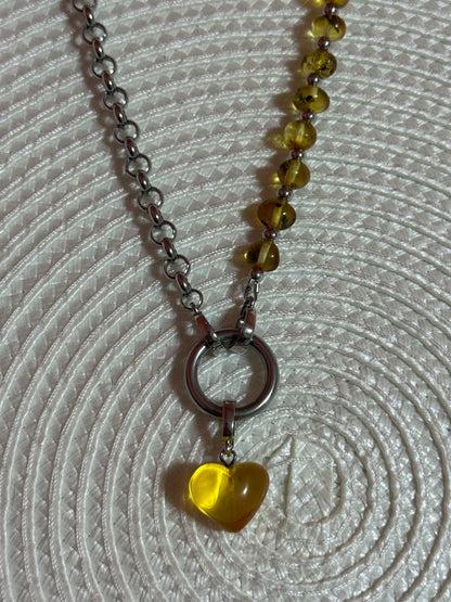 “Earth” grandinėlė