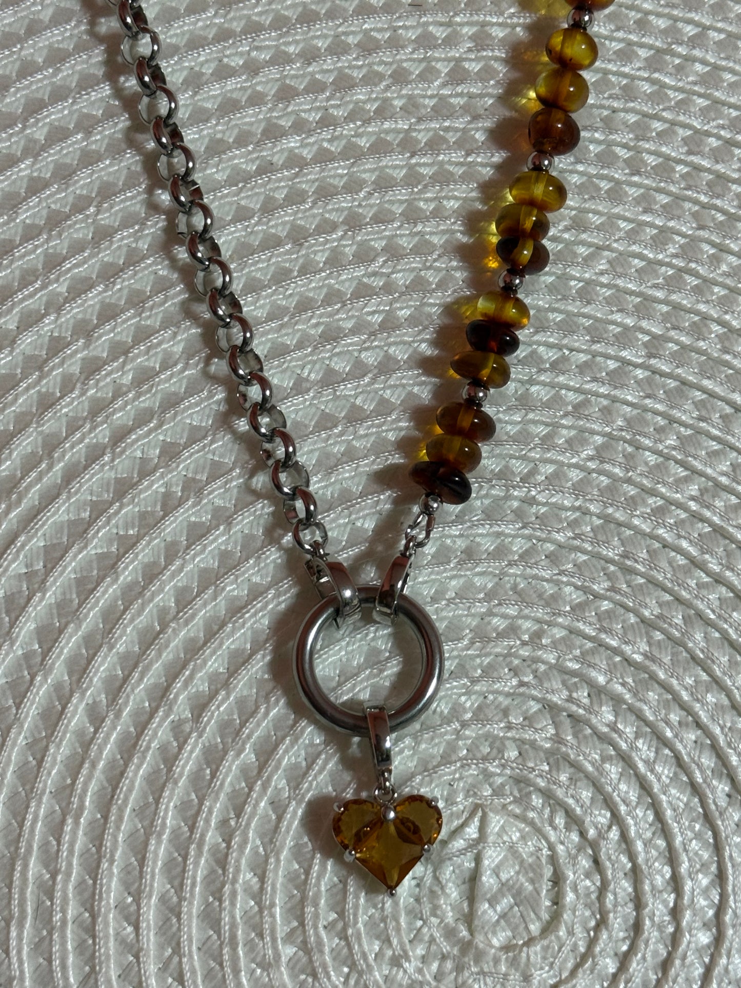 “Sand” grandinėlė