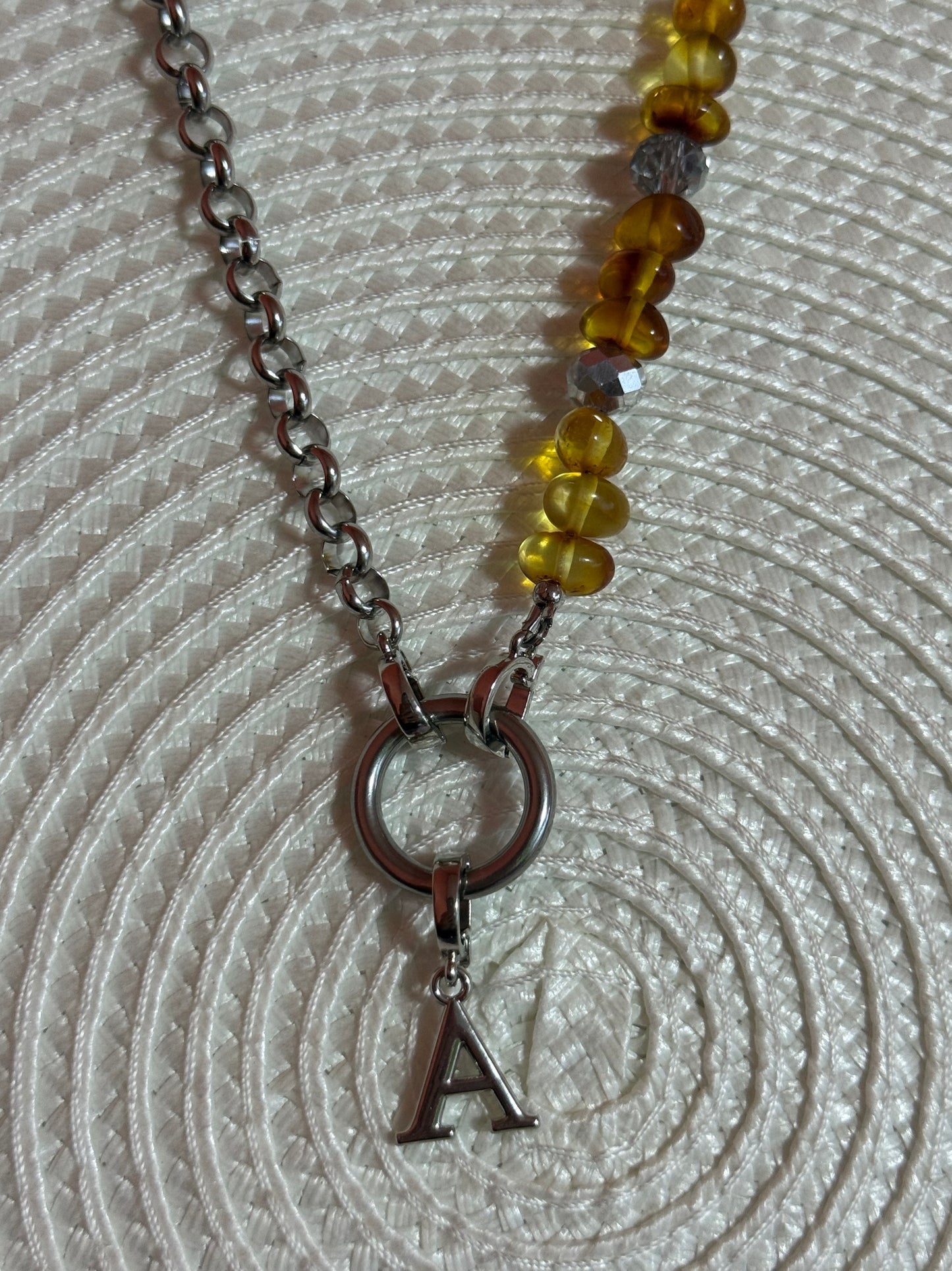 “Silver look” grandinėlė