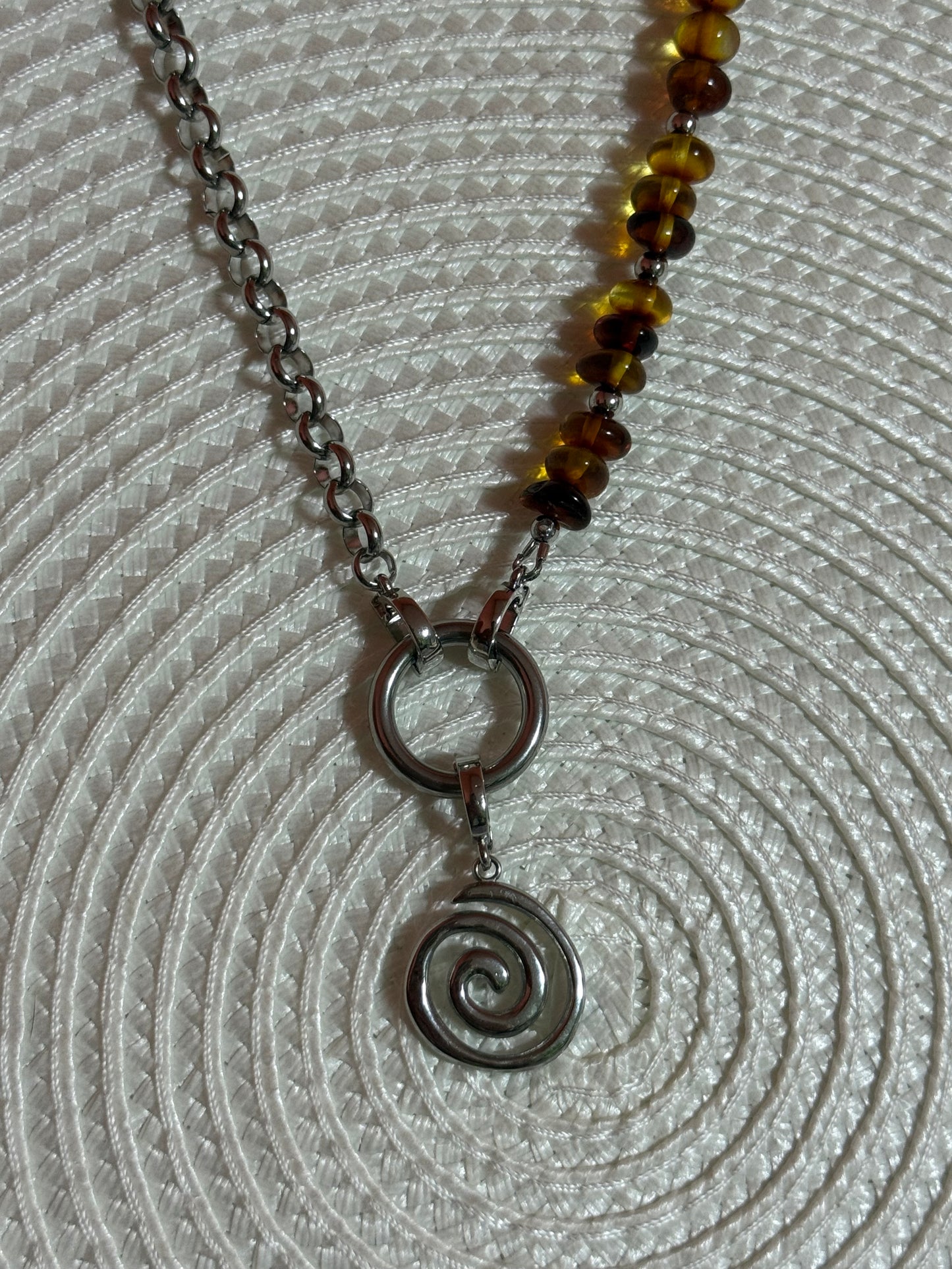 “Sand” grandinėlė