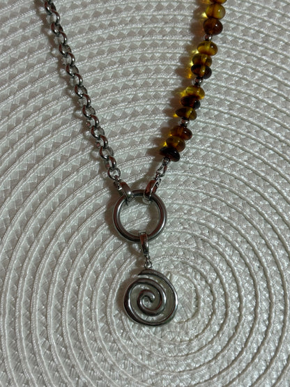 “Sand” grandinėlė