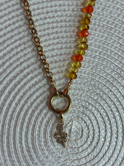 “Orange splash” grandinėlė